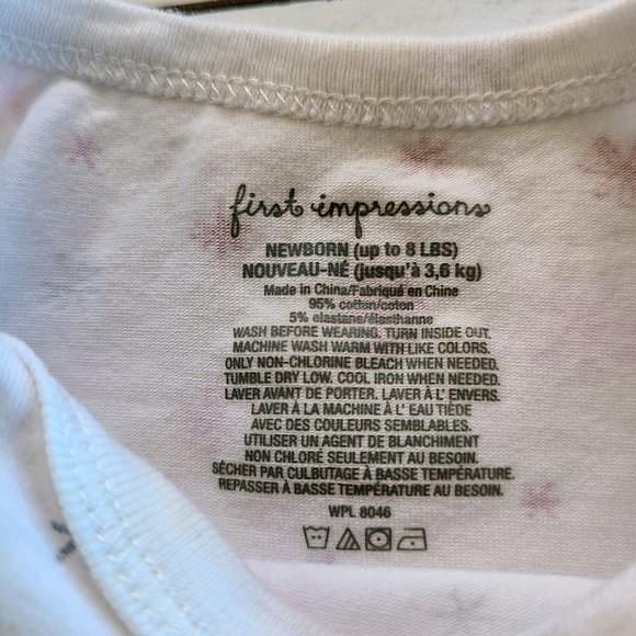 ♡ 5/$20 - First Impressions Girl's Snowflake Long Sleeve Bodysuit Newborn - Picture 4 of 7
